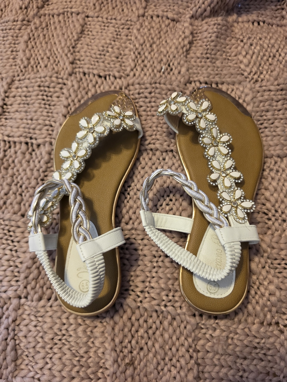 Women's Verano Rio Embelished Between The Toe Sandals